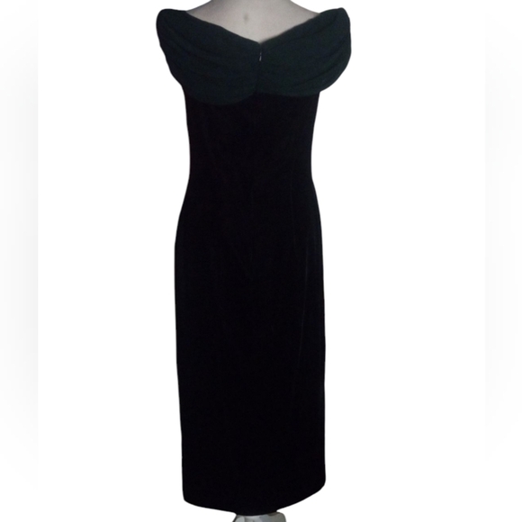 Vintage AJ Bari Deep Hunter Green Velvet Off Shoulder Drape Front Gown Size 8 - Picture 4 of 7